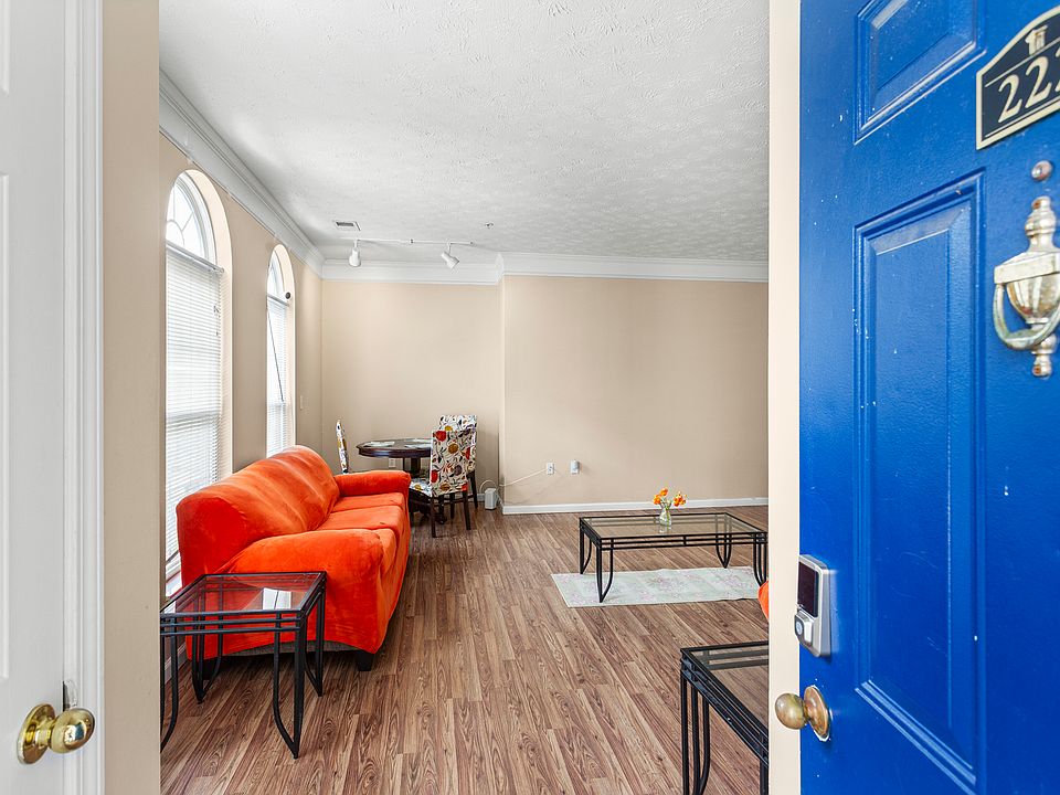 1st image of 1903 N Lincoln Ave APT 222