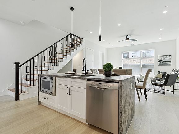 4th image of 426 Melba St Unit 101