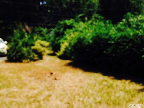 4th image of 114 N Evergreen Dr