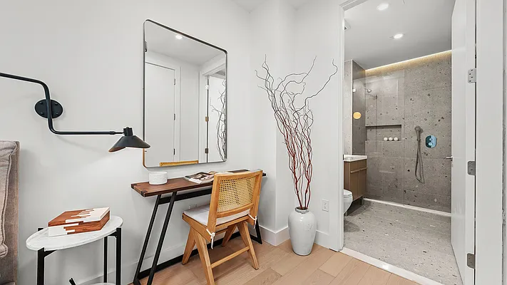 Bathroom, photo 1