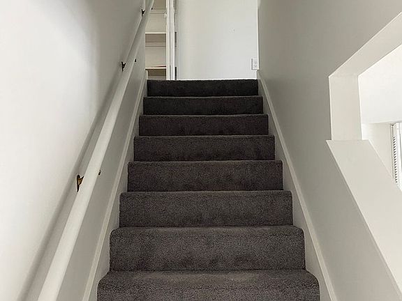 3rd image of 221 West St #5