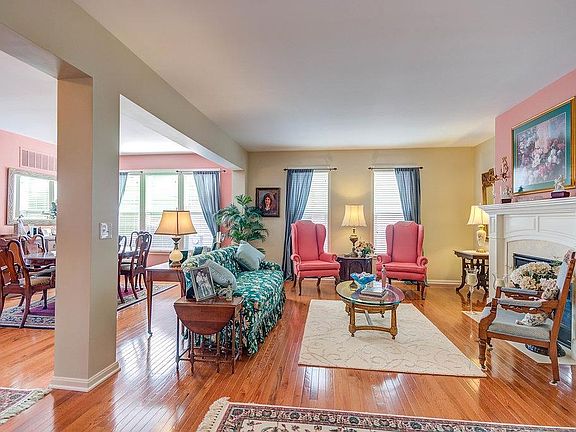 5th image of 1392 Grovesedge Dr