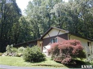 2310 Honeysuckle Rd, Allentown, PA 18103