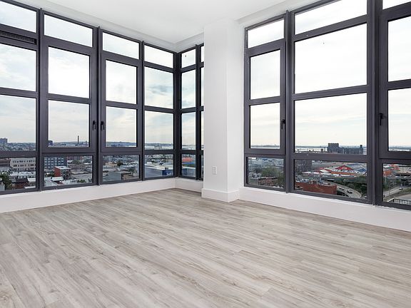 5th image of 584 4th Ave #913