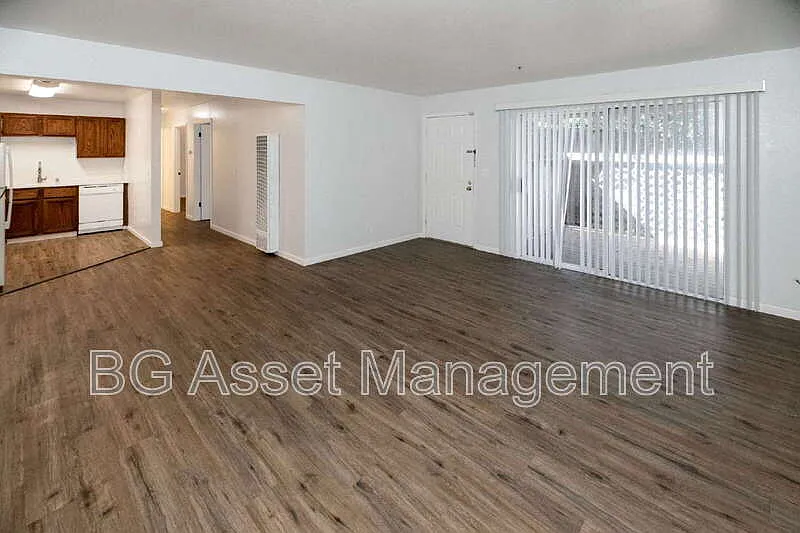 Building Photo - 1233 S 56th St #3