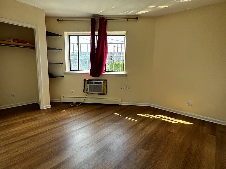 7326 Queens Midtown Expy #3 — Photo 7