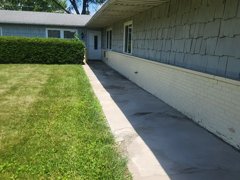 1124 Lake Forest Dr #A-C — Photo 10