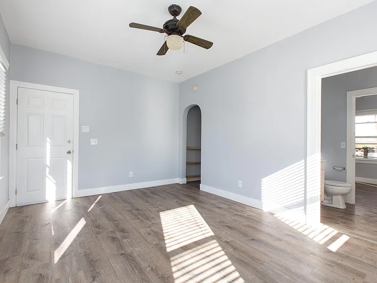 1222 N Kenmore Ave #8 — Photo 11