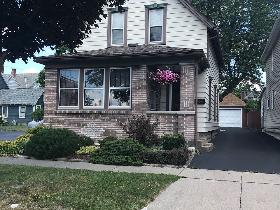 1st image of 10 Brady Ave