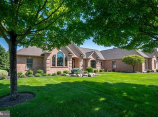 2053 Charles Dr, Hellertown, PA 18055