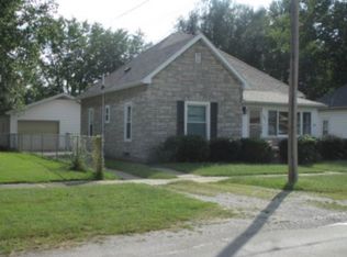 309 E Market St, Palestine, IL 62451