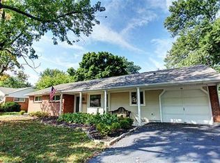 32 Blackstone Dr, Dayton, OH 45459