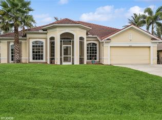 2221 SW 8th Ct, Cape Coral, FL 33991