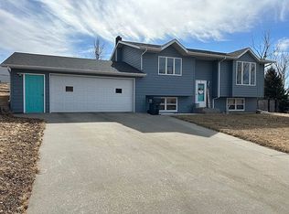 400 E North St, Chamberlain, SD 57325