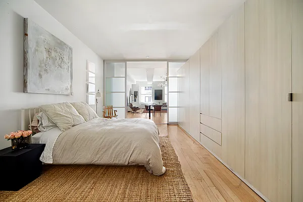 Sold by Compass | media 25