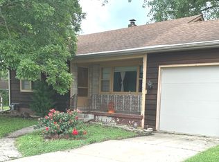 932 25th St, La Salle, IL 61301