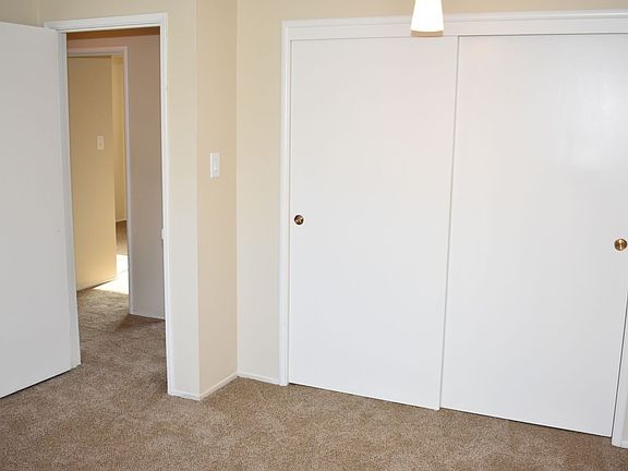 5th image of 1122 Augusta Way