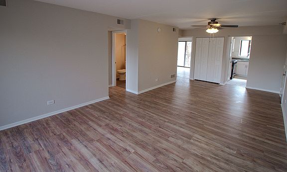 3rd image of 6010 Lake Bluff Dr Unit 302