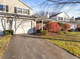 21 Ashwood Ln, Webster, NY 14580