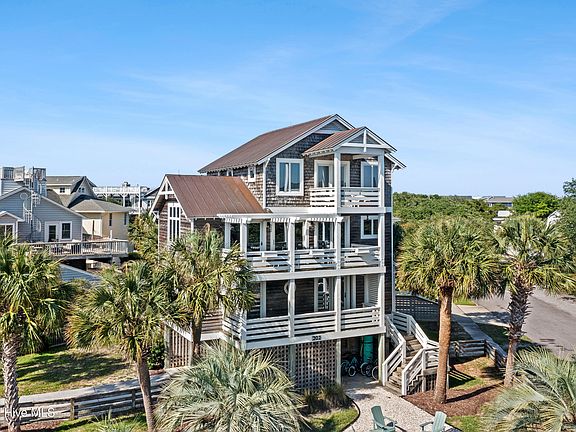 4th image of 202 Live Oak Drive