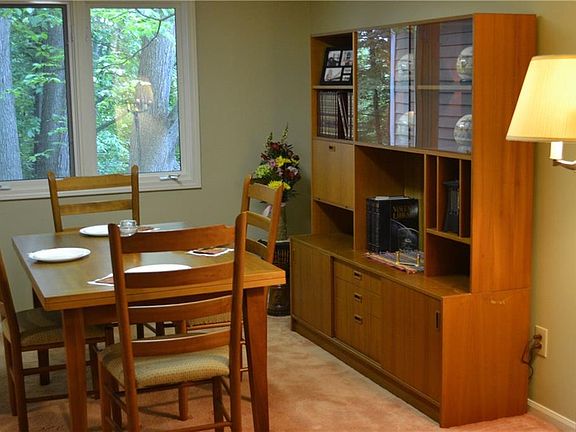 4th image of 14 Chesham Way