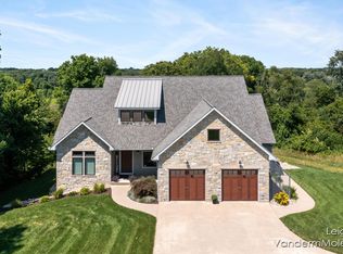 5871 Lincoln St, Allendale, MI 49401