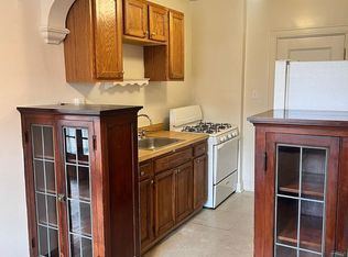 2558 Madison, Cincinnati, OH 45208