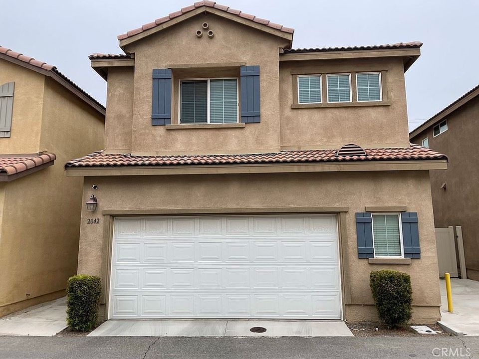 2nd image of 2042 Mesquite Ln