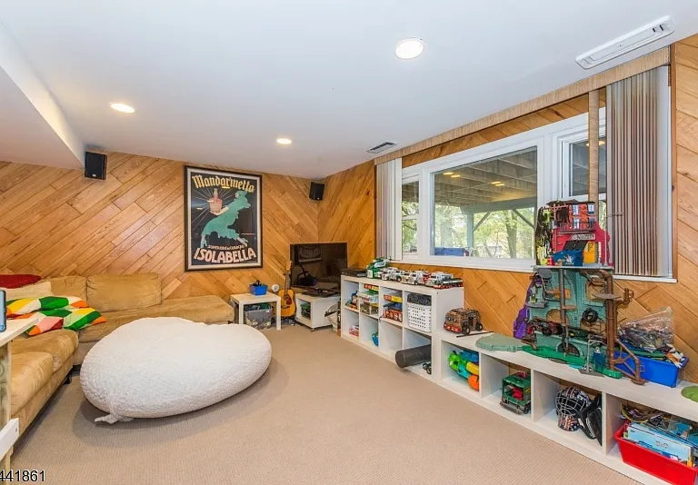 23 Kearney Ter — Photo 17