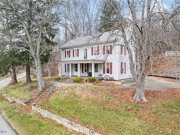 3rd image of 5147 Bluebird Rd NW