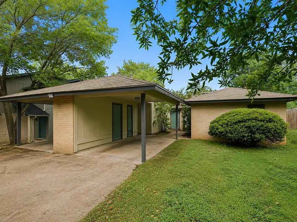 2412B Burleson Ct