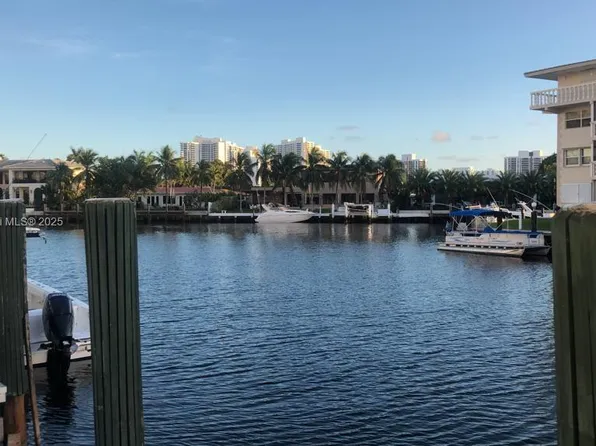 419 Golden Isles Dr APT 305, Hallandale, FL 33009