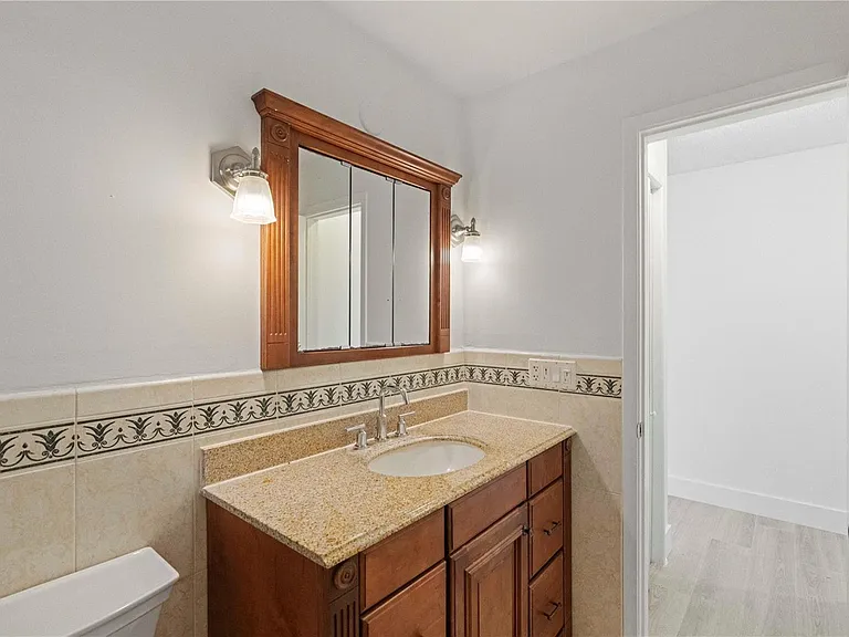 16900 SW 62nd St — Photo 30