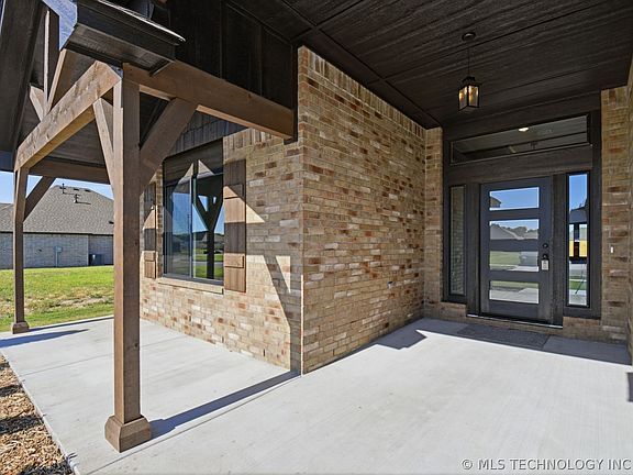 4th image of 10868 S 278th East Ave
