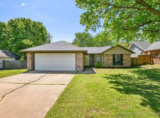 4900 S Juniper Ave E, Broken Arrow, OK 74011