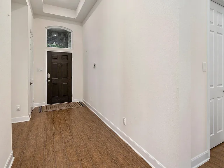 1810 Daly Way — Photo 5
