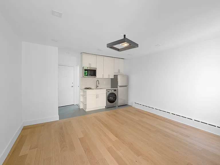 151 E 62nd St #4B — Photo 9