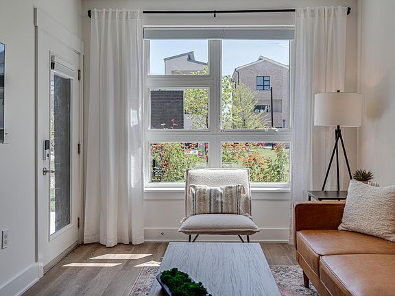 4th image of 542 Southgate Ave #215