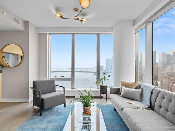 252 South St #26M, New York, NY 10002