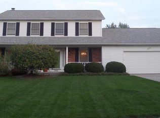 1160 Waterbury Dr, Medina, OH 44256