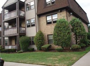 406 Newport Ct, Fords, NJ 08863