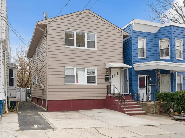 14 Olean Avenue image 1 of 13