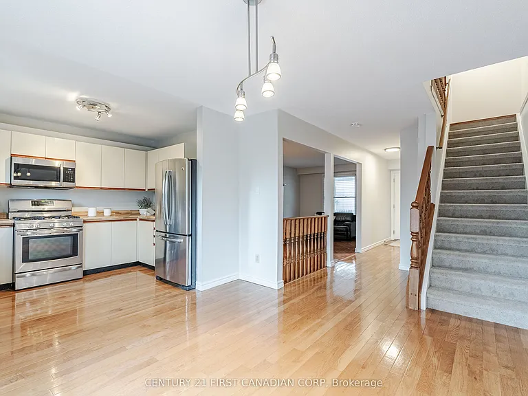160 Conway Dr #7 — Photo 12