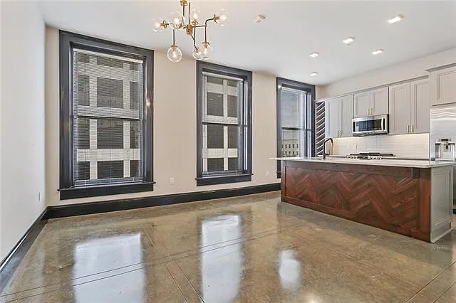 419 Carondelet St #401 — Photo 5
