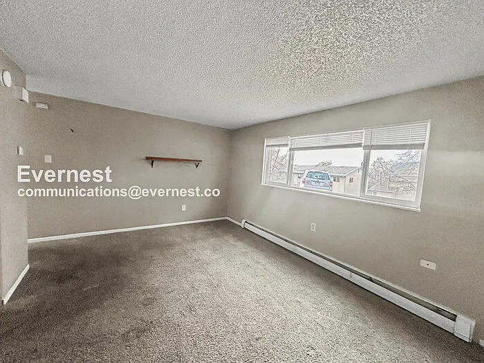 1075 Magnolia St #1 — Photo 4