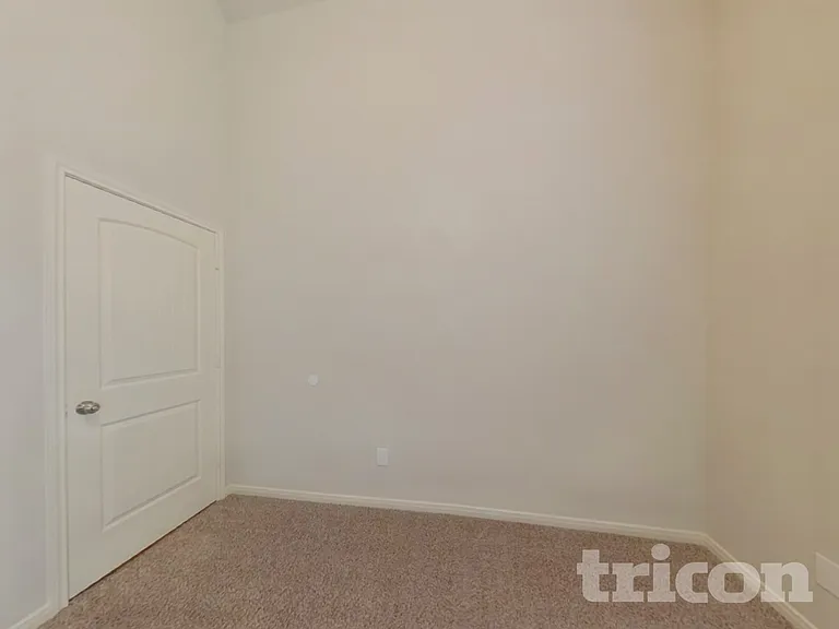 9829 Glen Brook Ln — Photo 13