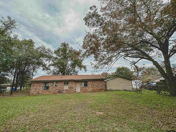 5th image of 206 De Gail St