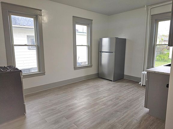 4th image of 3912 Sheridan Rd #1