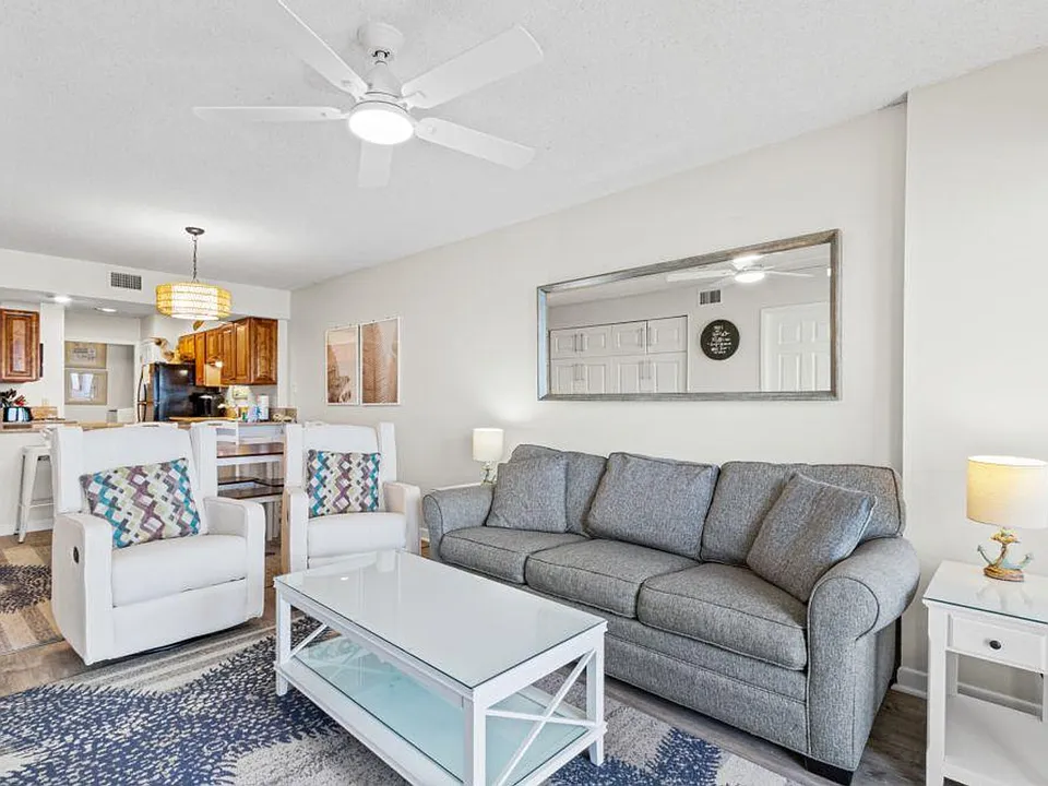 409 E Beach Blvd #ID1270006P