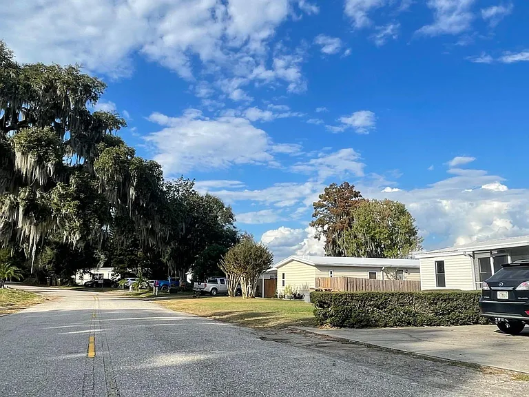 17432 Palm Dr — Photo 2